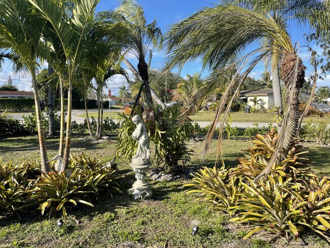 Foto del edificio - 3732 SW 17th St