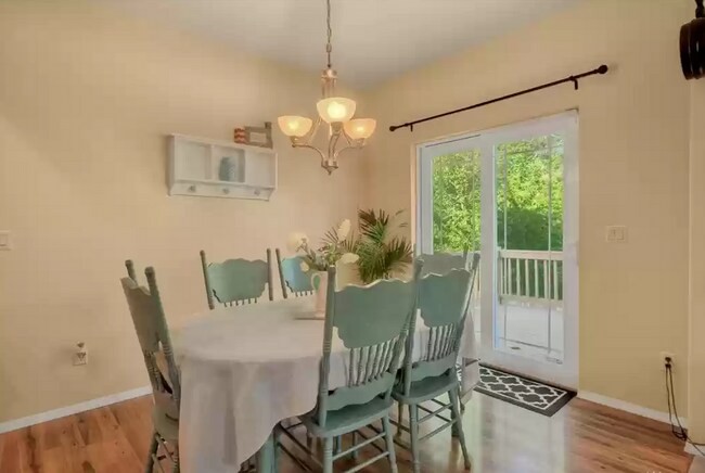 Foto del edificio - Cozy 3 bedroom Berkshire Home available soon!