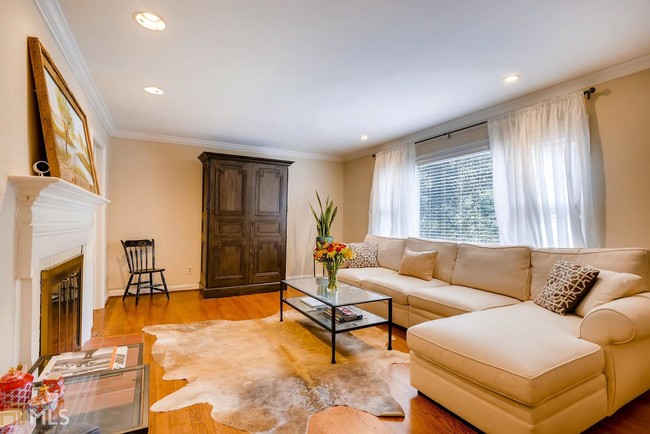 Foto del edificio - 682 Upton Rd NW