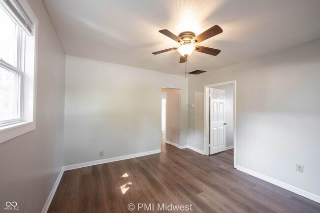 Foto del edificio - 3026 S Rybolt Ave