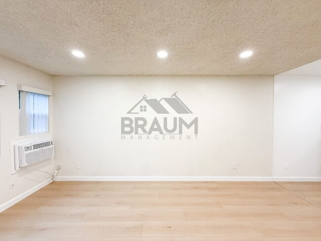 Building Photo - 4636 Laurel Canyon Blvd