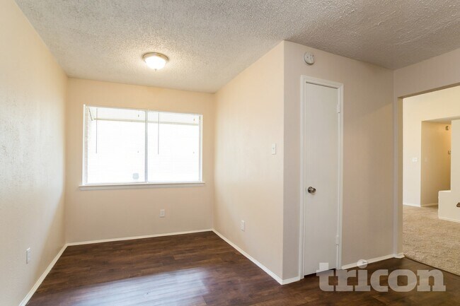 Foto del edificio - 6329 Porterway Dr