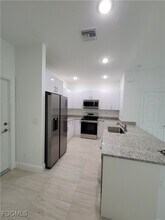 Building Photo - 3519 SW Santa Barbara Pl