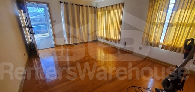 Foto del edificio - 3353 S 63rd St