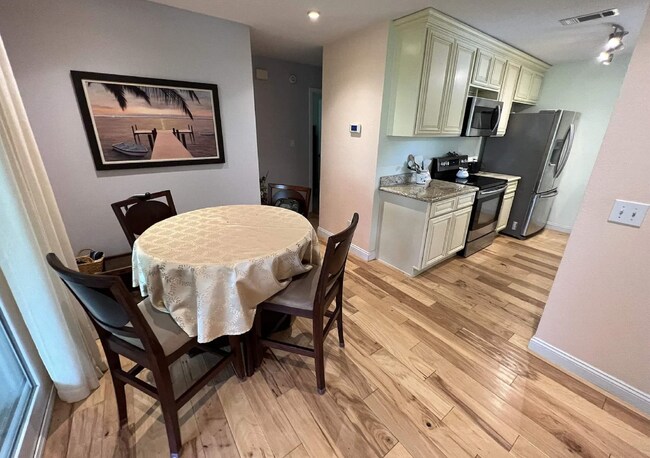 Foto del edificio - Beautiful 3-Bedroom Home in a Quiet Neighborhood – Great Value & Location!