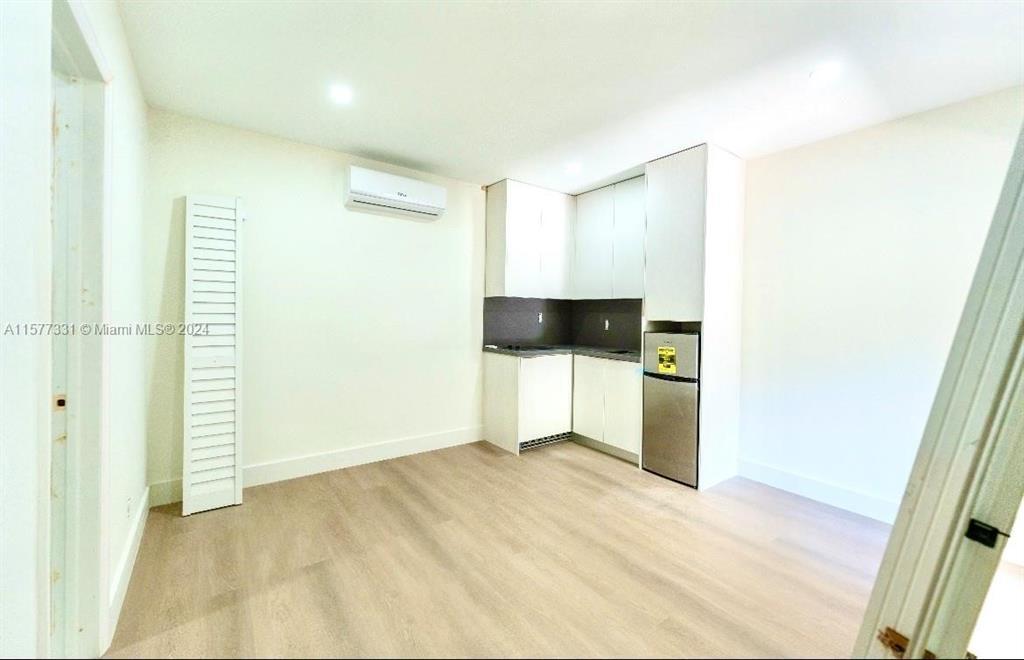 Foto del edificio - 1615 NE 9th St