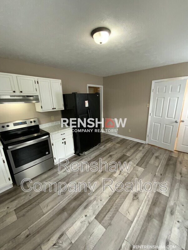 Building Photo - 414 Wilson Dr