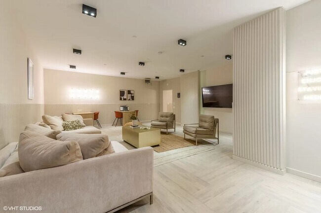 Foto del edificio - 3153 N Tripp Ave