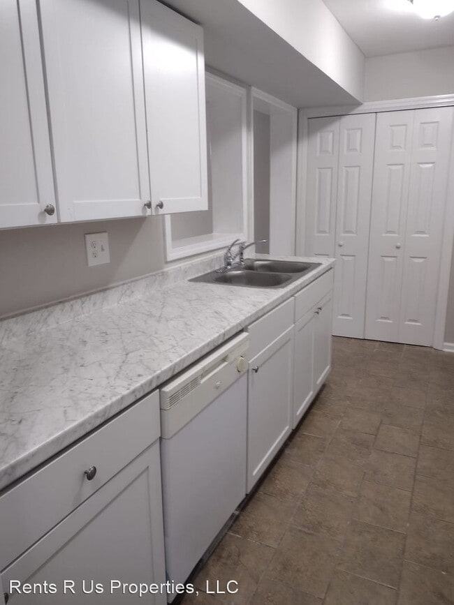 3 br, 2.5 bath House 275 Juliet Ln SW 1 House for Rent in