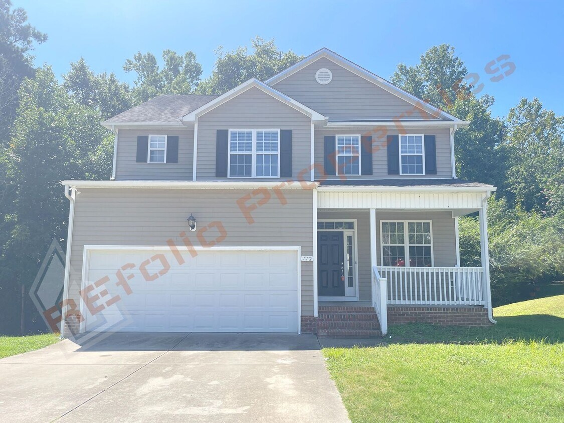 Primary Photo - Wonderful 4 Bedroom 2.5 Bath, With Fresh P...