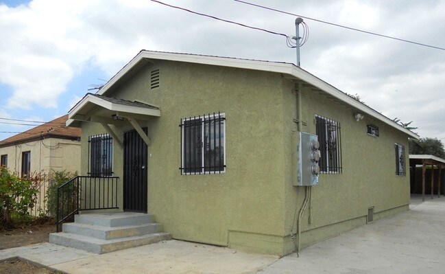 Foto del edificio - 1834 E 114th St