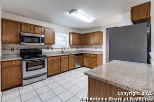 Building Photo - 5007 Crestwood Hill Dr