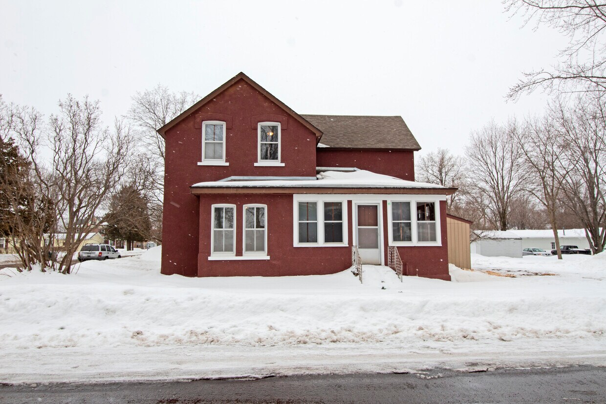 17 1st St SW, Richmond, MN 56368 House Rental in Richmond, MN