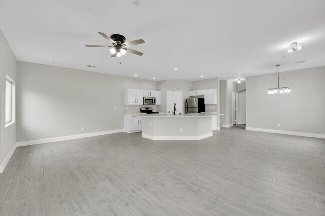 Building Photo - Charming Two-Story Townhome in a Gated Com...