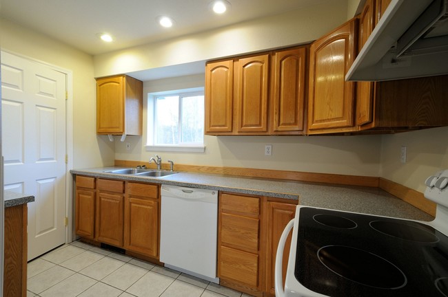 Building Photo - 1520 Moriarity Dr