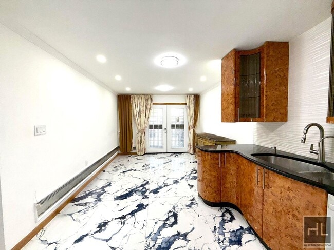 Building Photo - 63 AVENUE