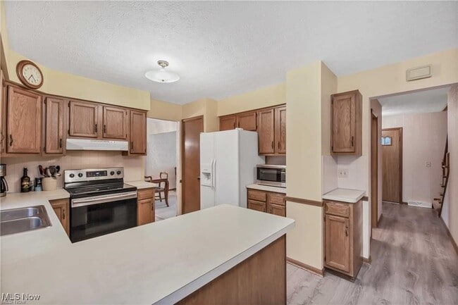 Building Photo - 7658 Hidden Valley Ln
