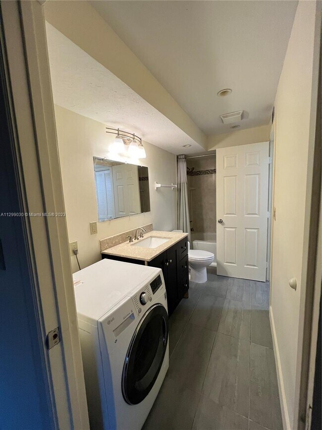 Foto del edificio - 490 NW 20th St