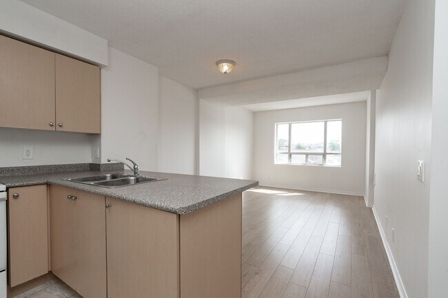 Photo du bâtiment - 333 Sidney Belsey Cres