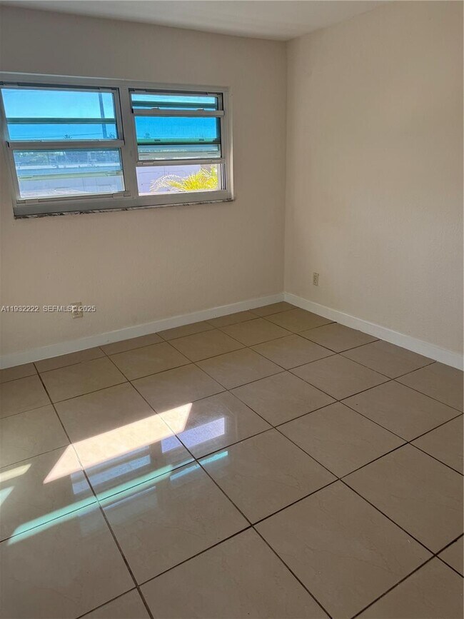 Foto del edificio - 4717 SW 33rd Ave