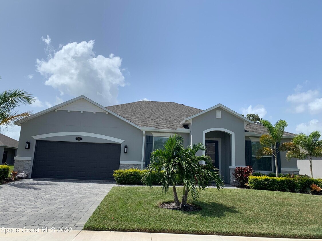 Foto principal - 1893 Killian Dr