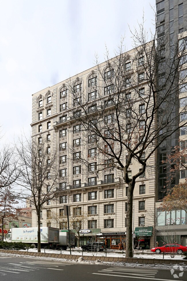 Roxborough Apartments Apartments New York Ny Apartments Com