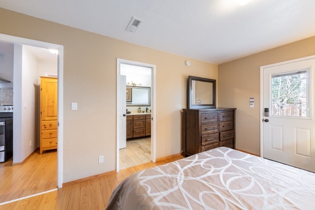 Photo - 1 Main St House