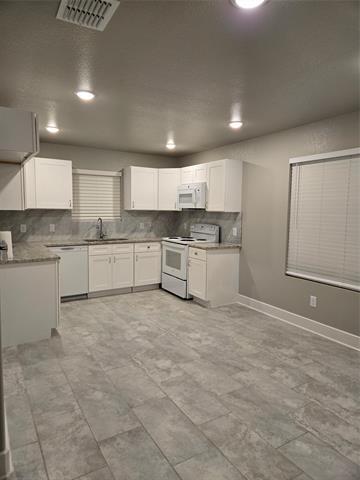 Foto del edificio - 2855 E Overton Rd