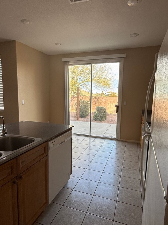 Foto del edificio - Two Story Single Family Home