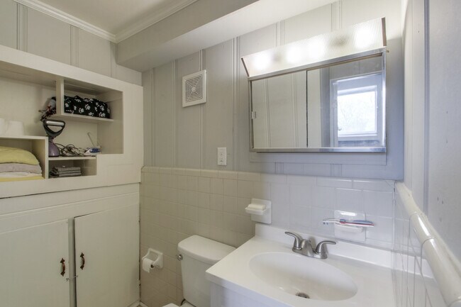 Bathroom - 5705 Vine Ridge Dr