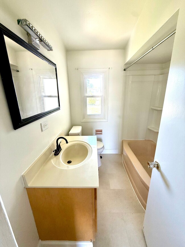 Foto del edificio - 633 Windsor Ave