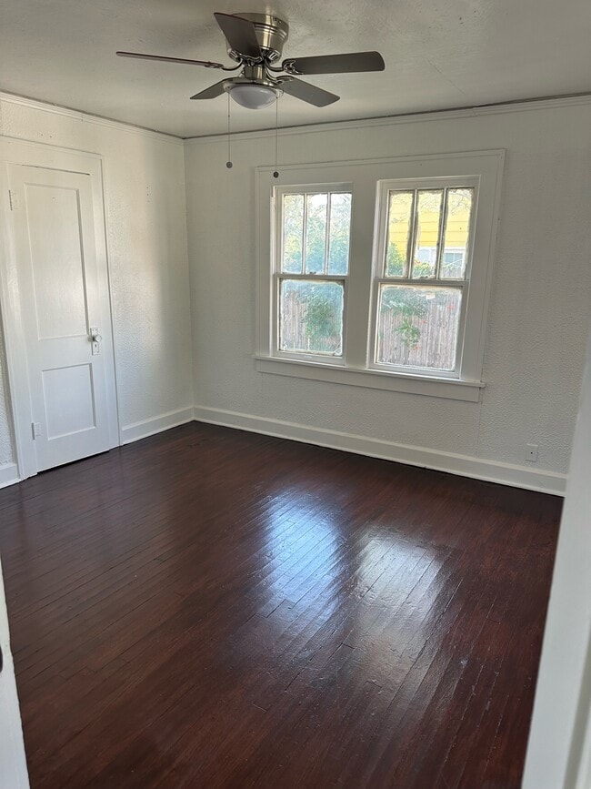 Foto del edificio - 825 S Maryland St