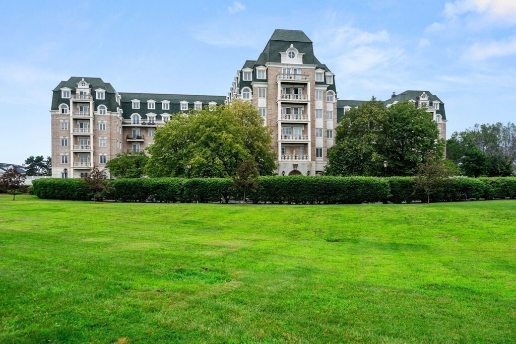 Primary Photo - 100 Marina Dr