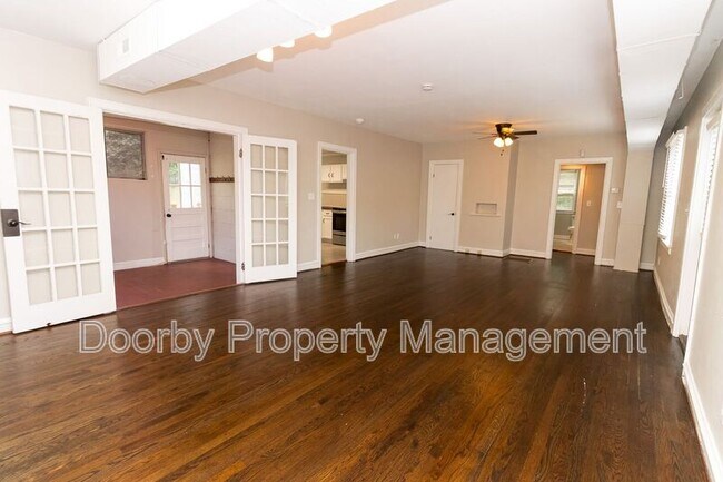 Foto del edificio - 5880 Dayton Blvd