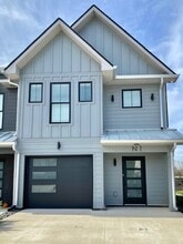 Building Photo - 725 Hornbuckle Rd