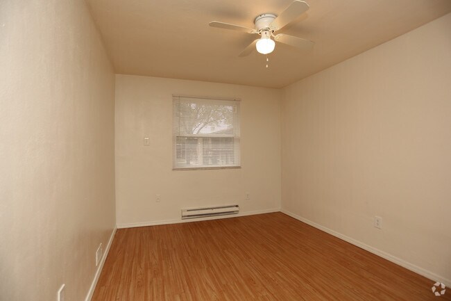 1HAB, 1BA - 520 ft² - Springwood Apartments