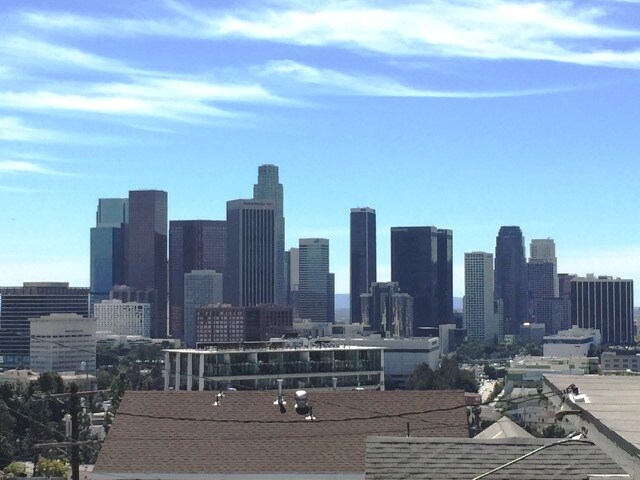 Foto del edificio - 1048 Everett Pl