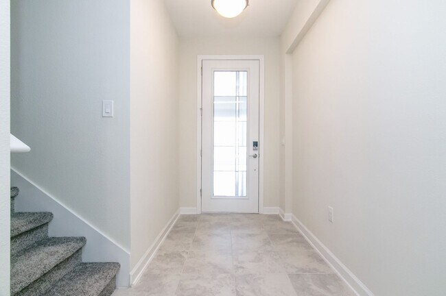 Foto del edificio - Lovely 5bd/3.5bath FOR RENT in highly soug...