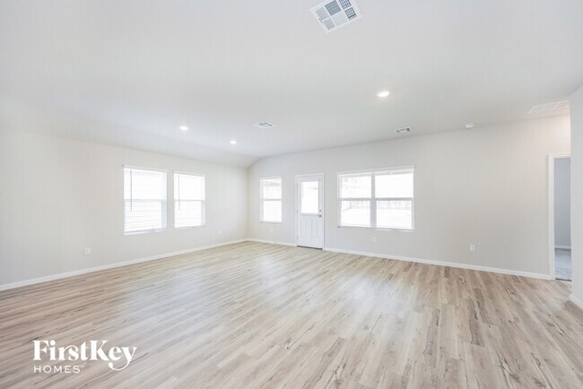 Building Photo - 6754 Hatchery Way