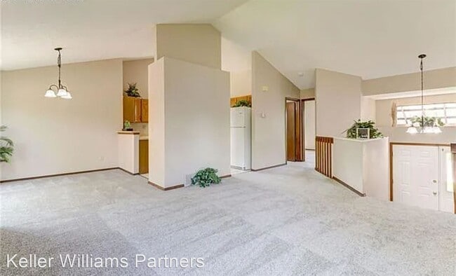 Building Photo - 3 br, 2 bath House - 6565 Lindal Dr