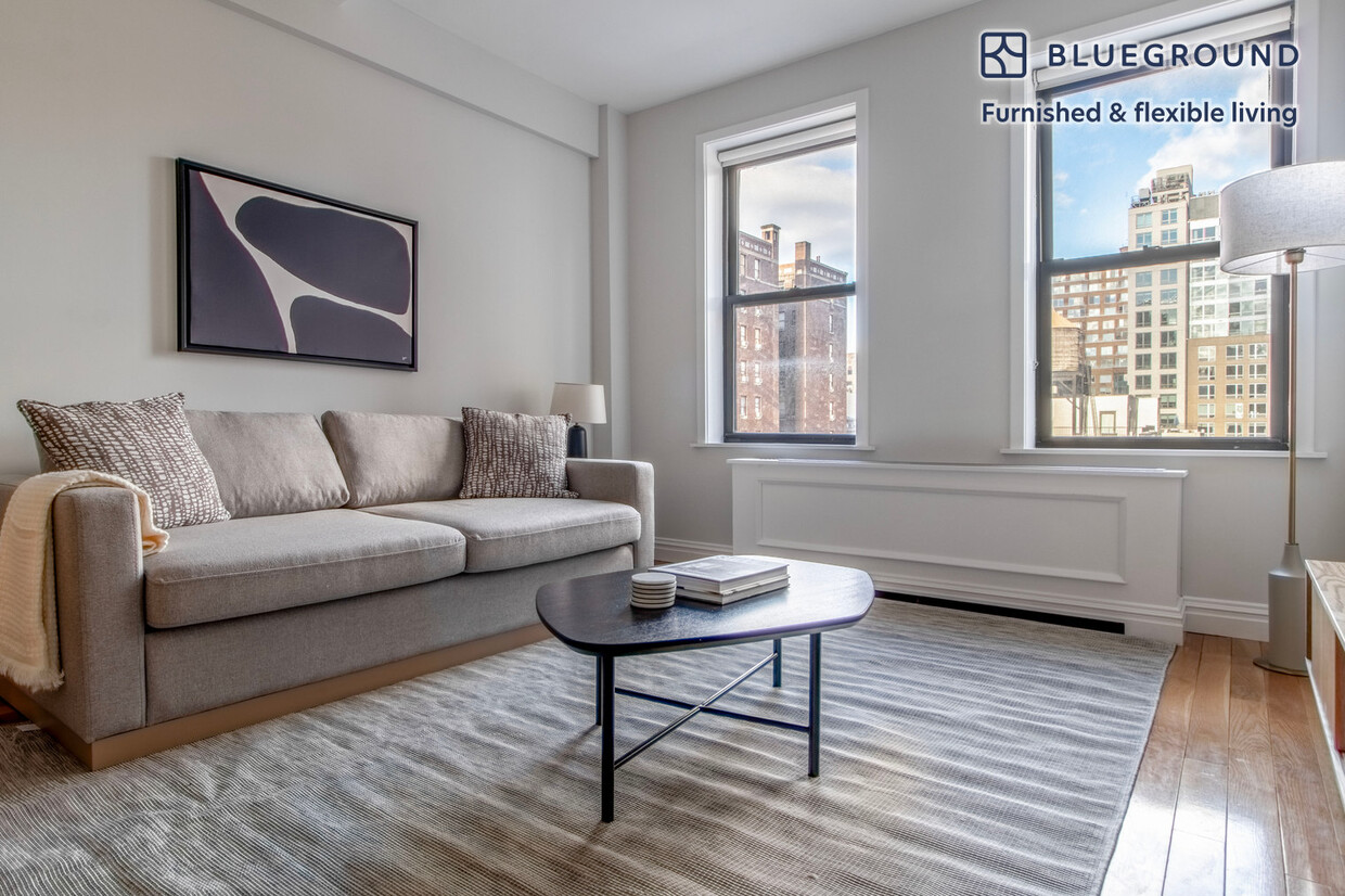 Foto principal - 210 W 70th St