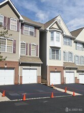 Building Photo - 142 Conover Terrace