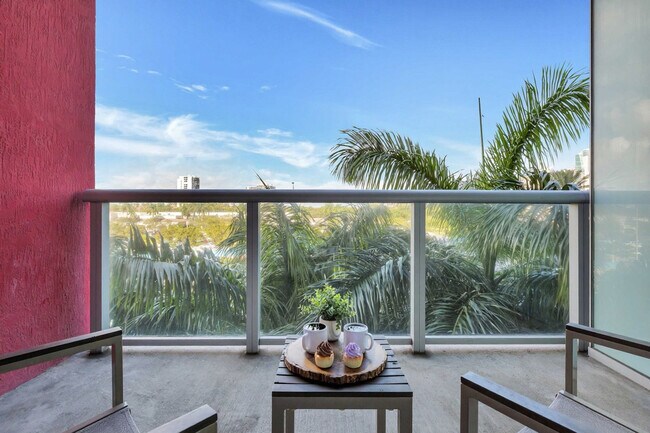 Foto del edificio - 2602 E Hallandale Beach Blvd