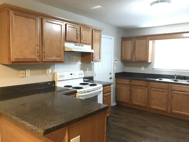 Foto del edificio - 3 Bedroom Home in a Great Daphne Neighborhood
