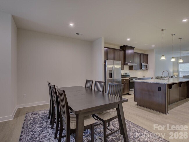 Foto del edificio - 6377 Ashton Pk Dr