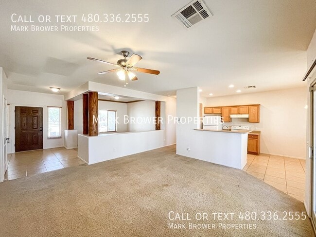 Foto del edificio - 2458 W Skyline Ln