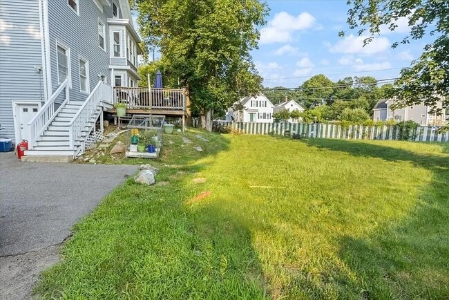 Building Photo - 31 Lyman St