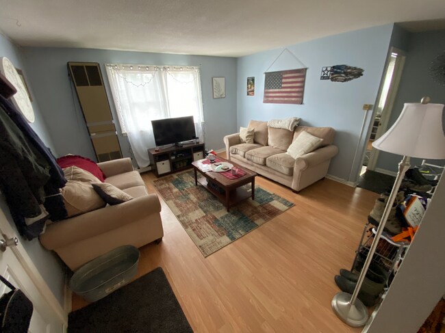 Sala de estar - 119 Main St