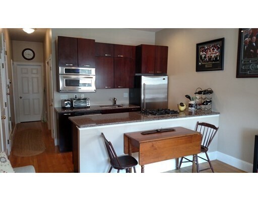 Foto del edificio - 346 W 3rd St