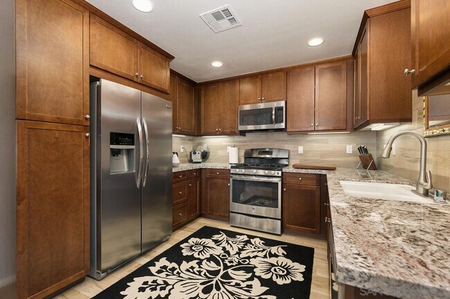 Building Photo - 1621 Waterlily Way